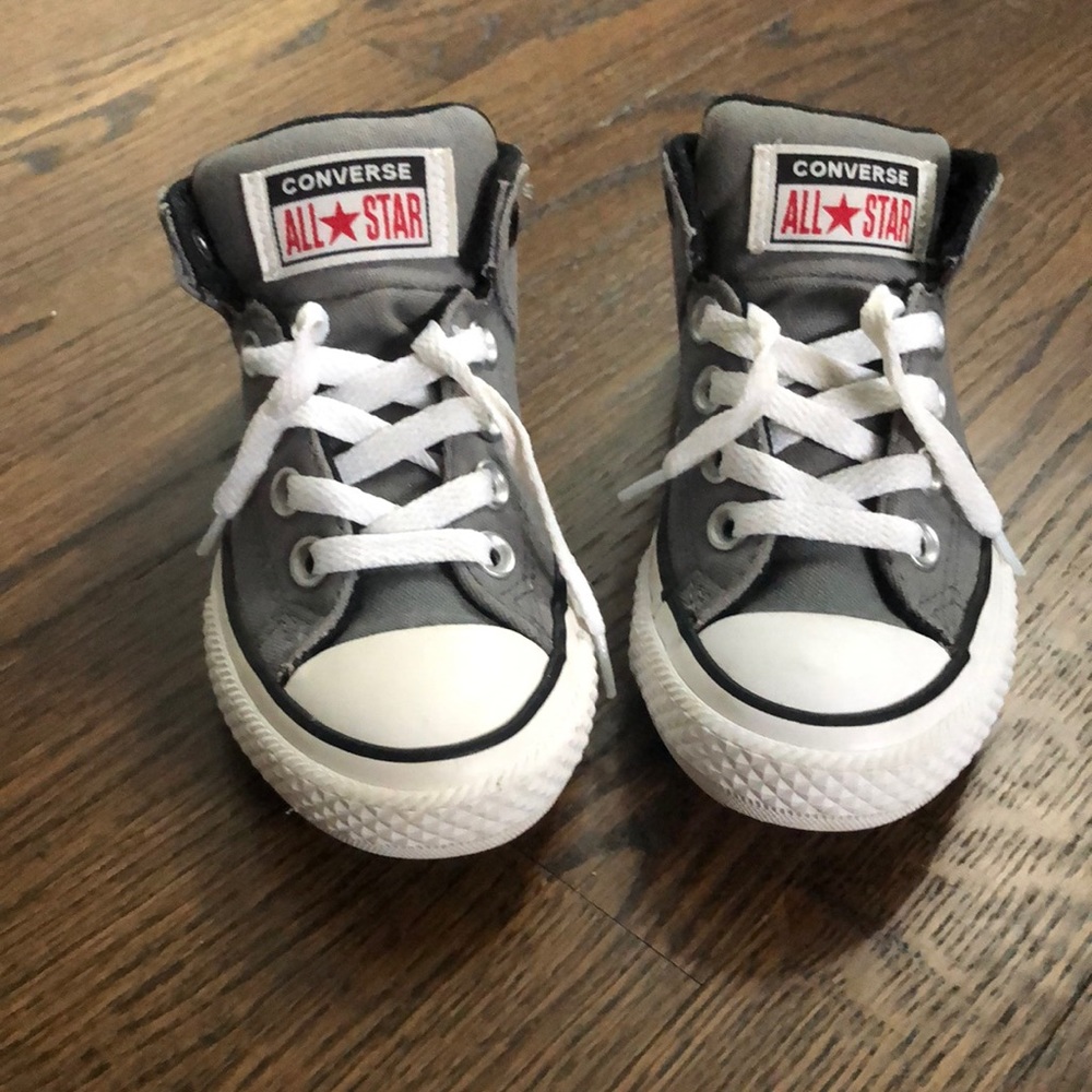 Little kids converse size 11